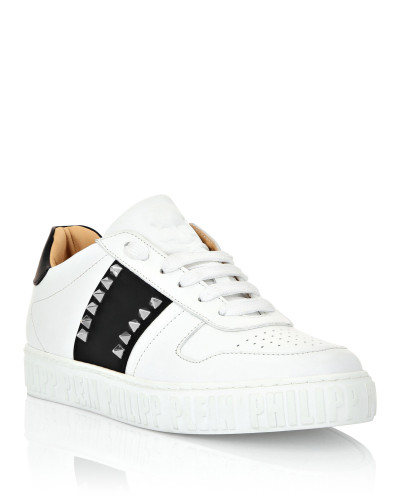 Lo-Top Sneakers Studs