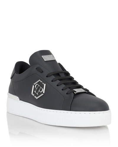 Leather Lo-Top Sneaker Hexagon