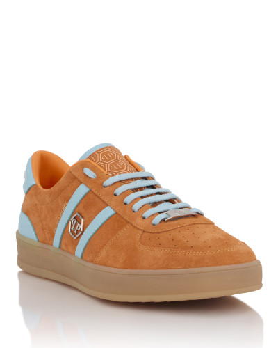 Low-Top Sneakers Retro Rebel