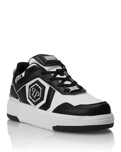 Low-Top Sneakers SK8R