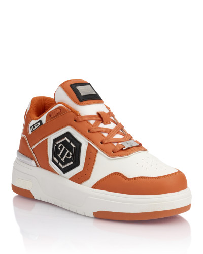 Low-Top Sneakers SK8R